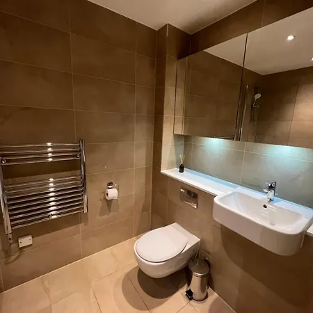 Luxury 2 Bed 2 Bath Central Zone Two London Exterior photo