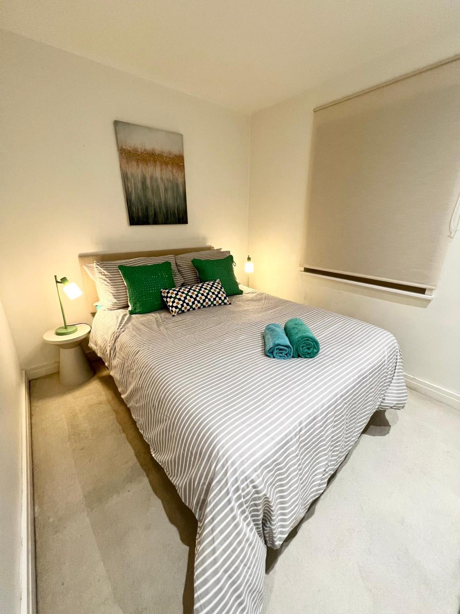 Luxury 2 Bed 2 Bath Zone Two